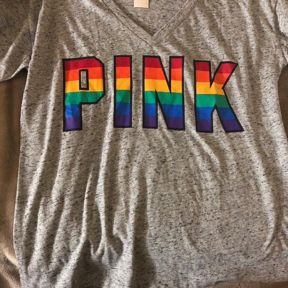 Pink vs tee - Picture 2 of 3